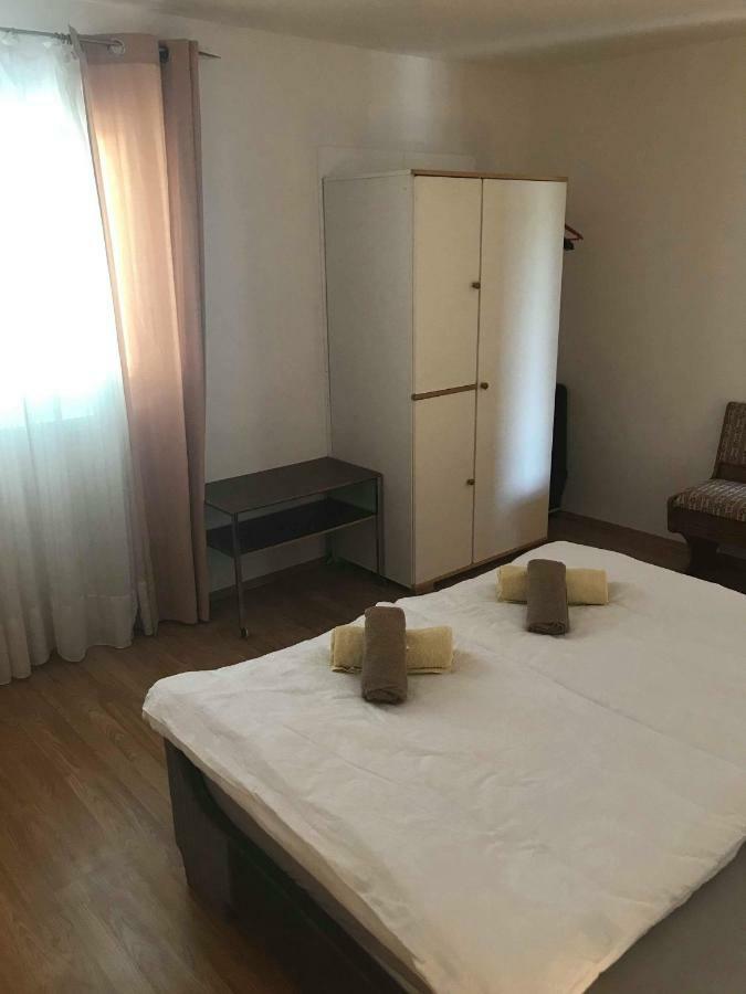Sekler Ante Tribunj Apartment