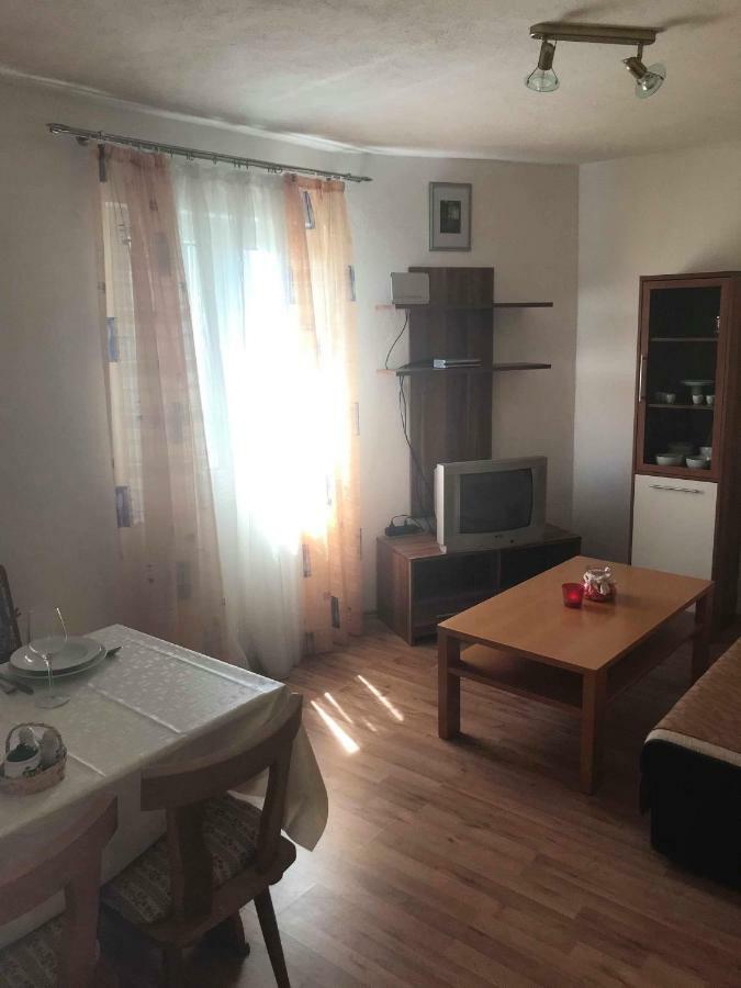 Sekler Ante Tribunj Apartment